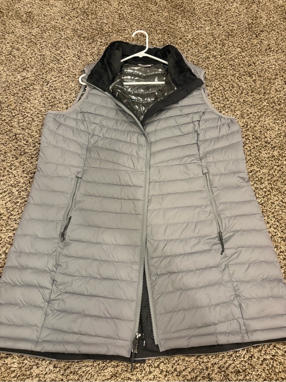Columbia Light Gray Knee Length Quilted Women's Puffer Vest with Hood
